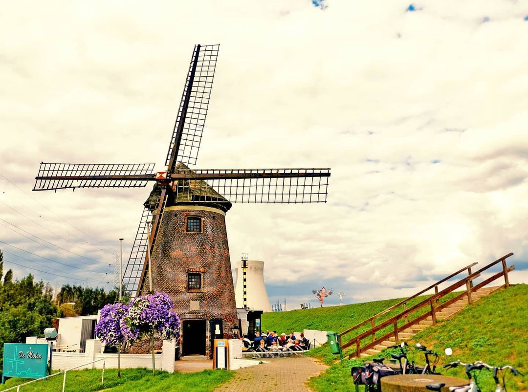 Picture in "Spukstadt" Doel