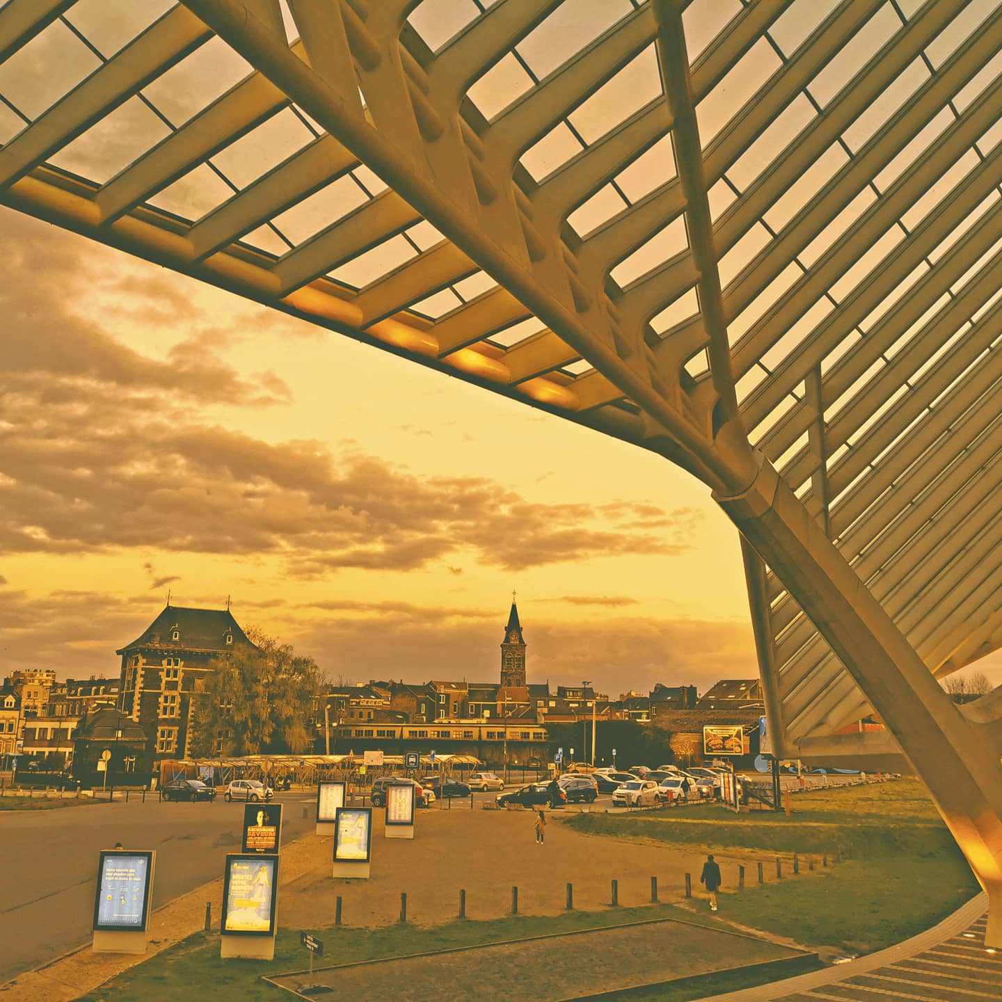 Picture in Bahnhof Lüttich-Guillemins